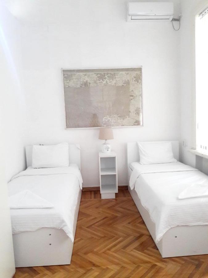 Hotel Veneto Koetaisi Buitenkant foto